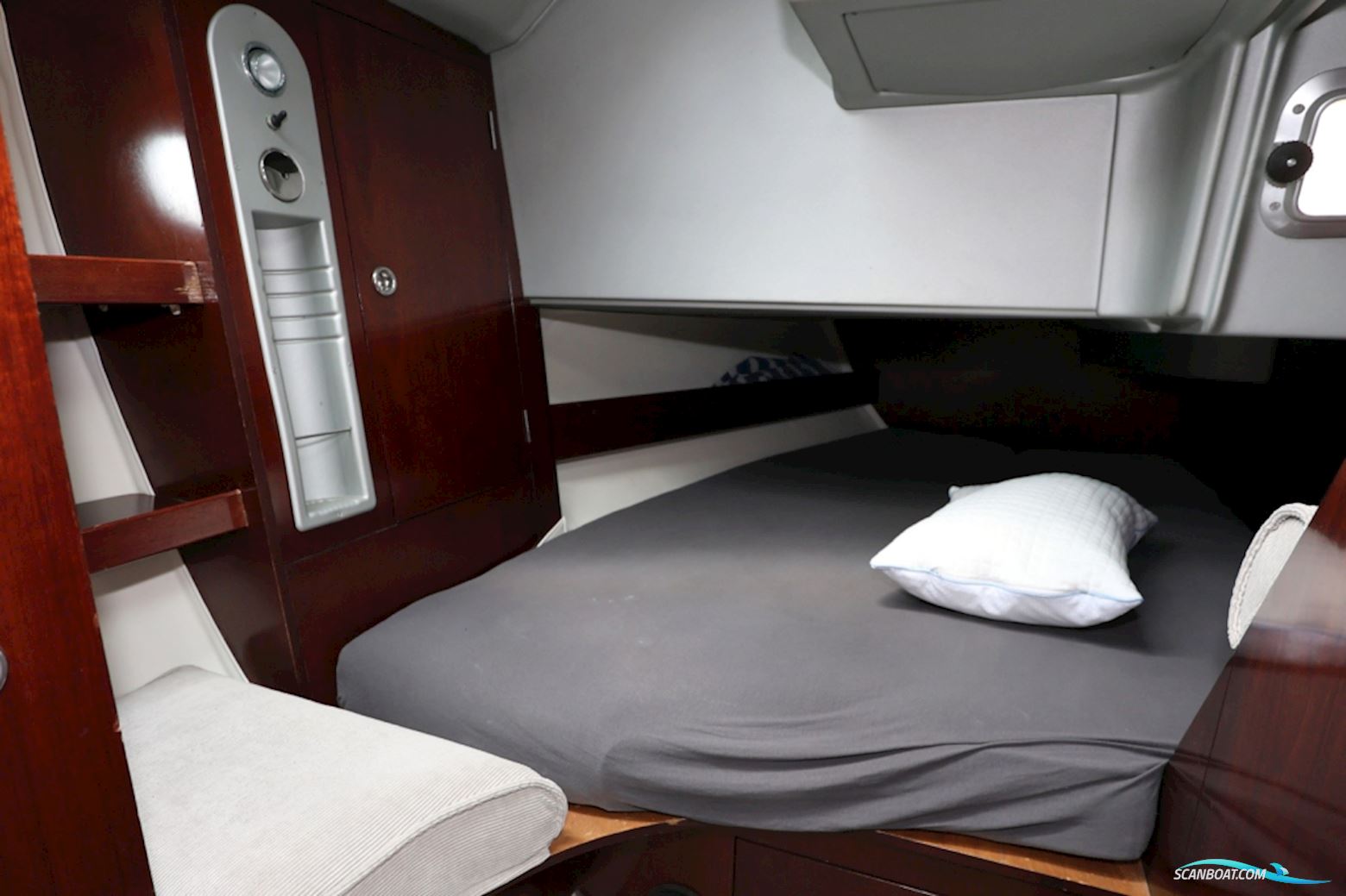 Beneteau 38S5