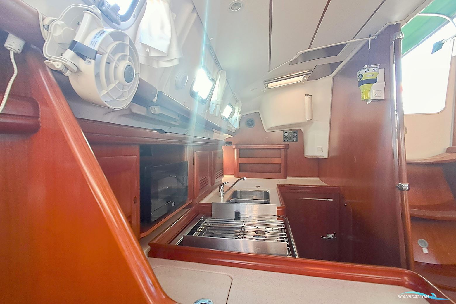 Beneteau 423