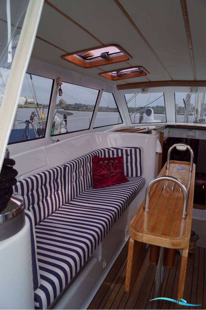 Beneteau 50 - Custom Made Decksalon