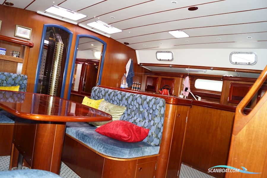 Beneteau 50 - Custom Made Decksalon