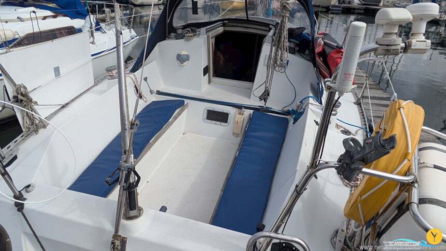 Beneteau Antares 9