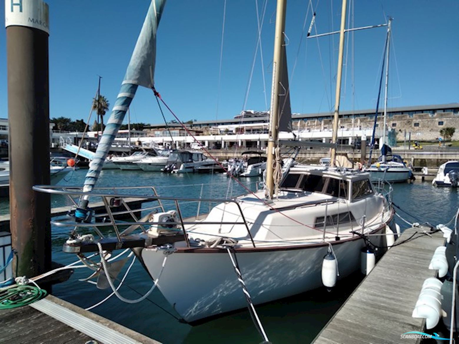 Beneteau Evasion 32 Segelbåt 1980, med Perkins 4108 motor, Portugal