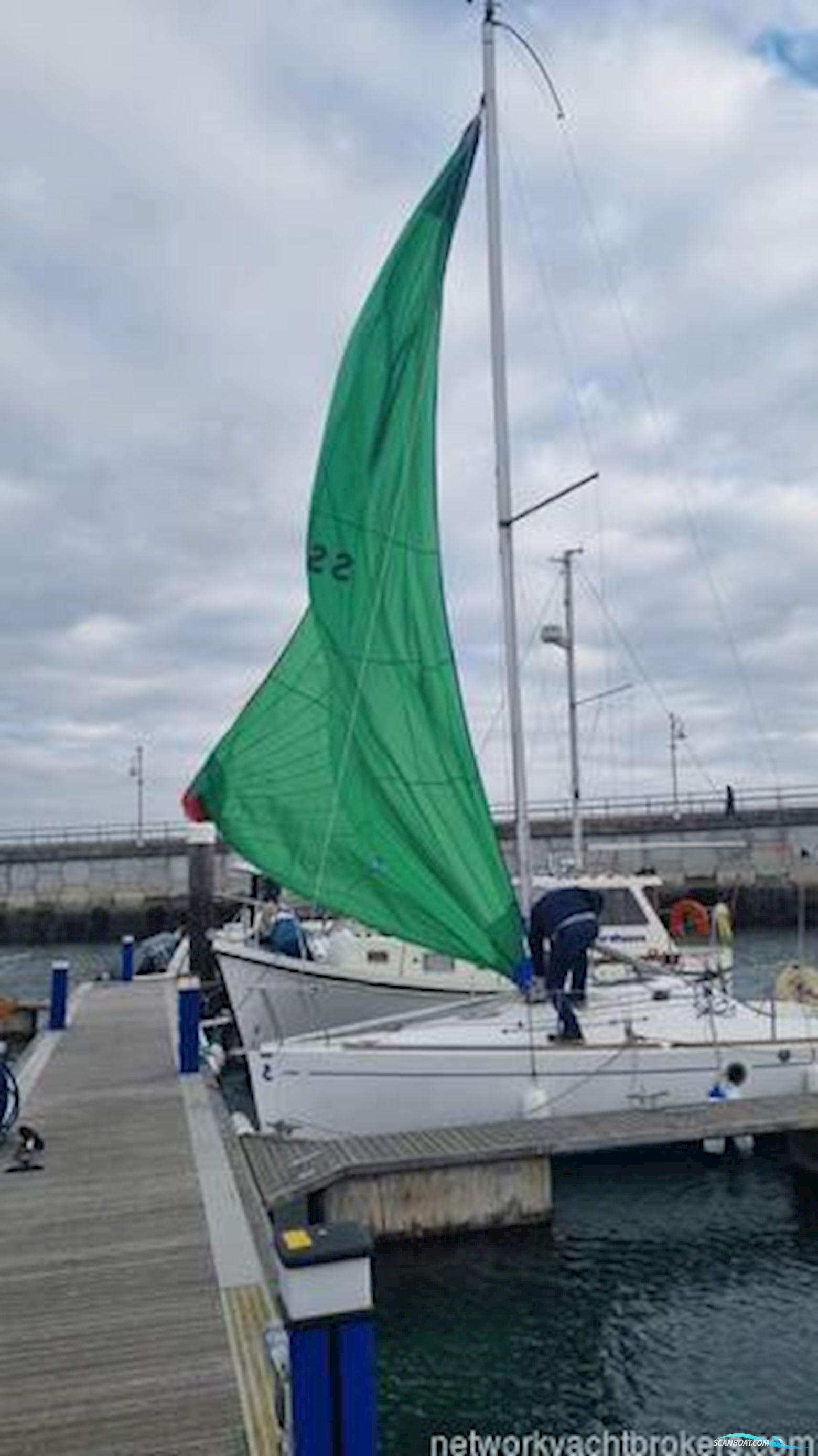 Beneteau First 211