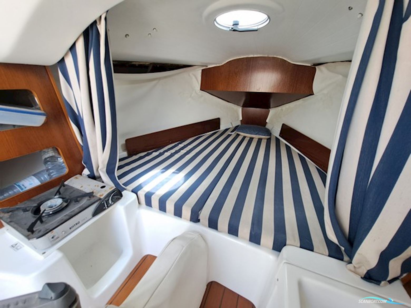 Beneteau First 211