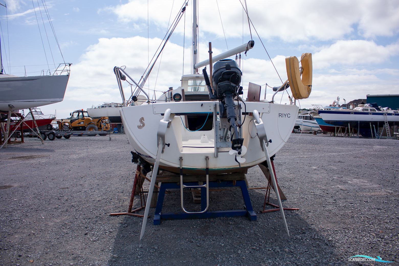 Beneteau First 211