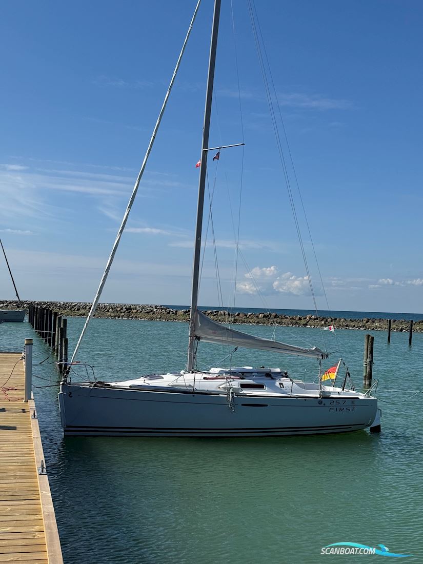Beneteau First 25.7 Segelbåt 2009, med Yanmar 2YM15 14 PS motor, Tyskland