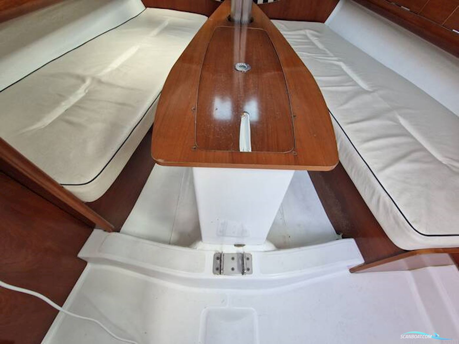 Beneteau First 27.7