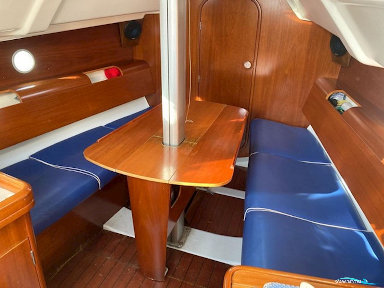 Beneteau First 300
