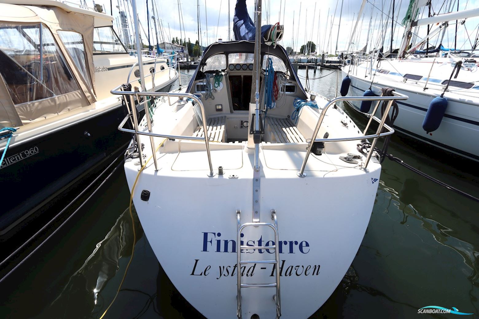 Beneteau First 32