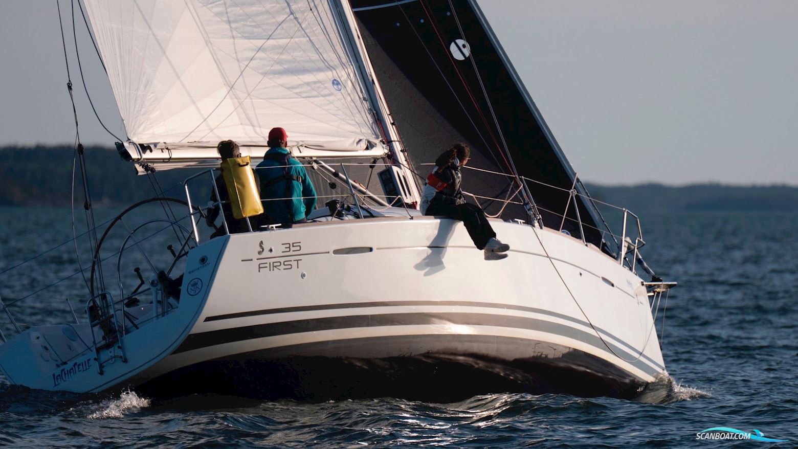 Beneteau First 35 Segelbåt 2012, med Yanmar 3YM30SD motor, Finland