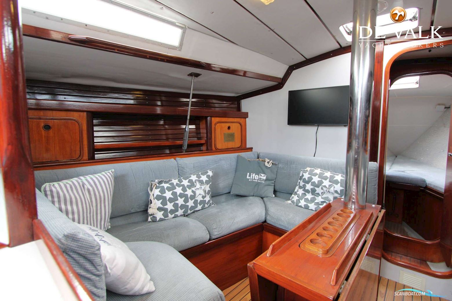 Beneteau First 405