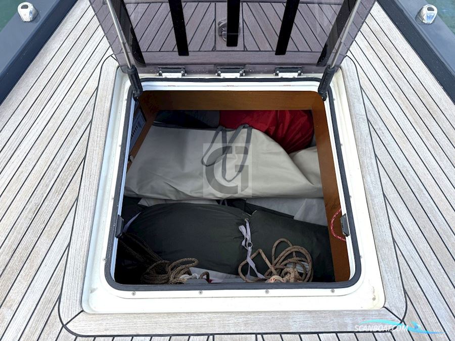 Beneteau First 53