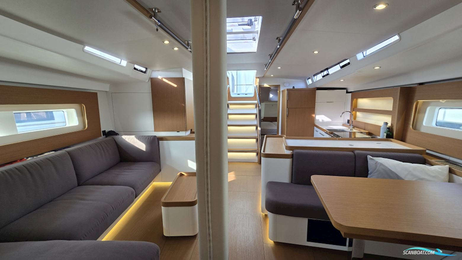Beneteau First 53