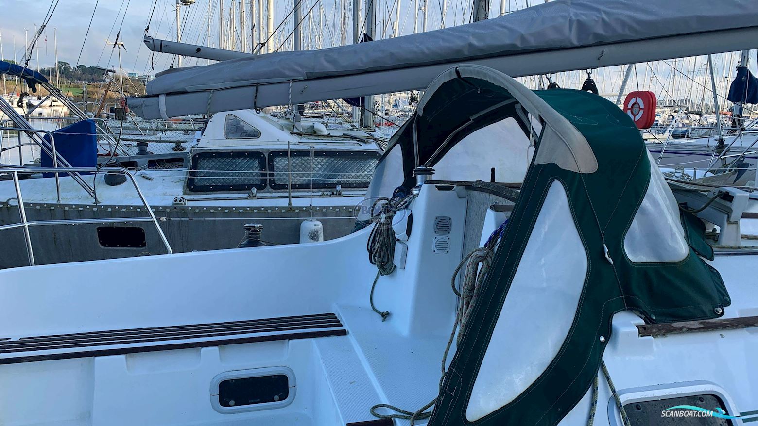 Beneteau OCEANIS 300