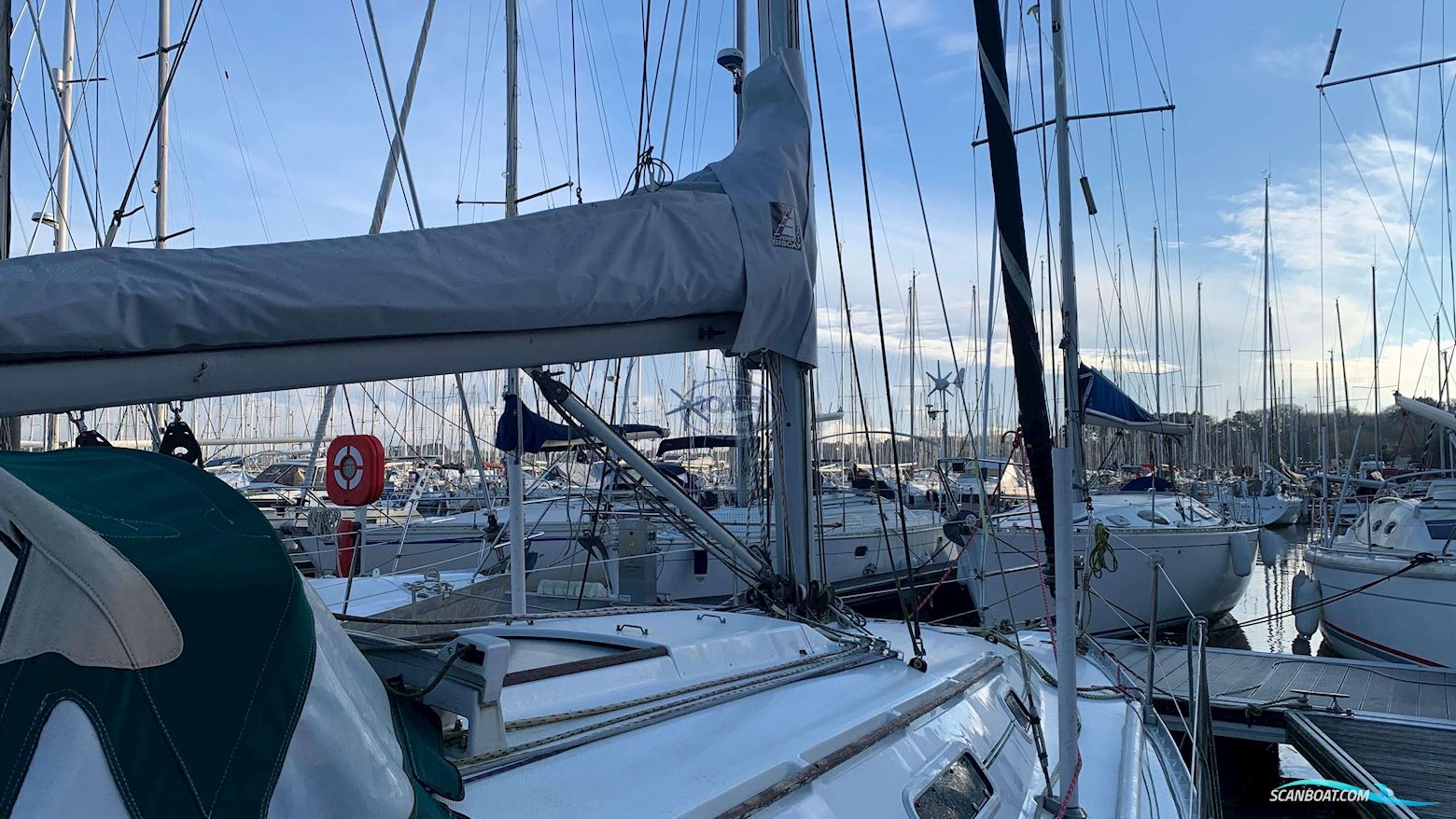 Beneteau OCEANIS 300