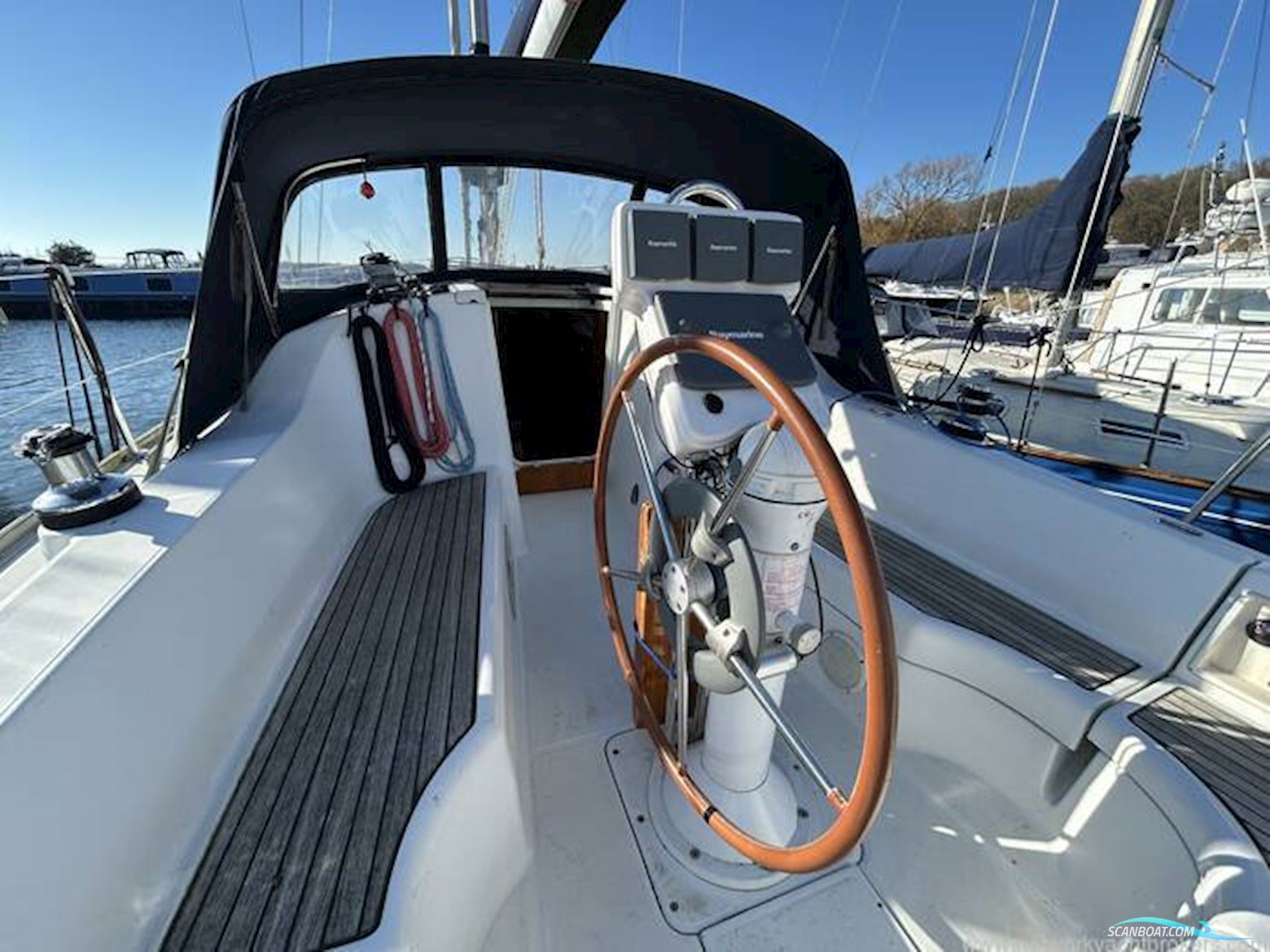 Beneteau Oceanis 323 Clipper
