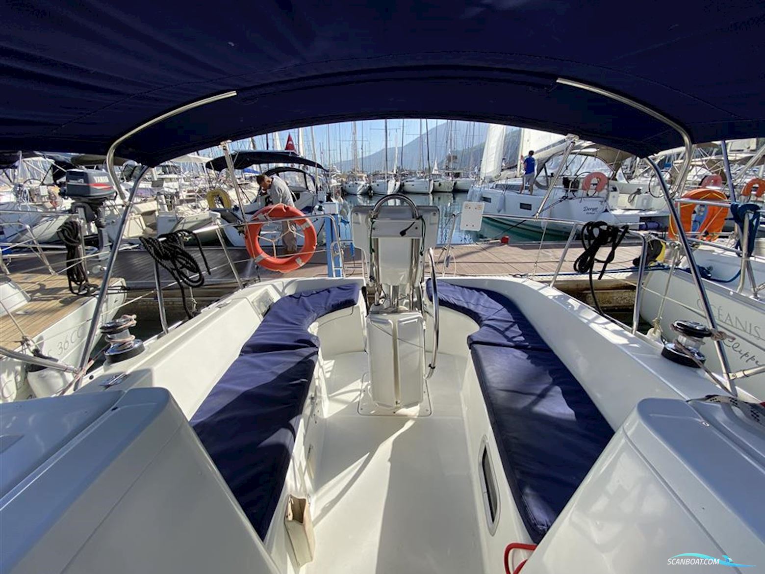 Beneteau OCEANIS 323