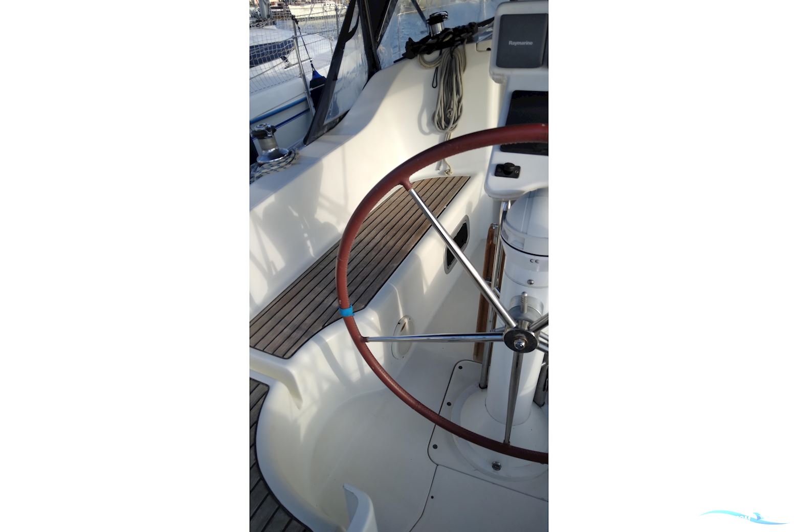 Beneteau Oceanis 323