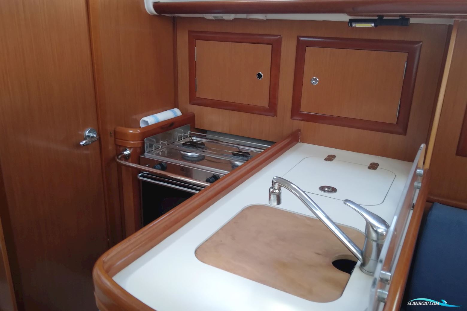 Beneteau Oceanis 323