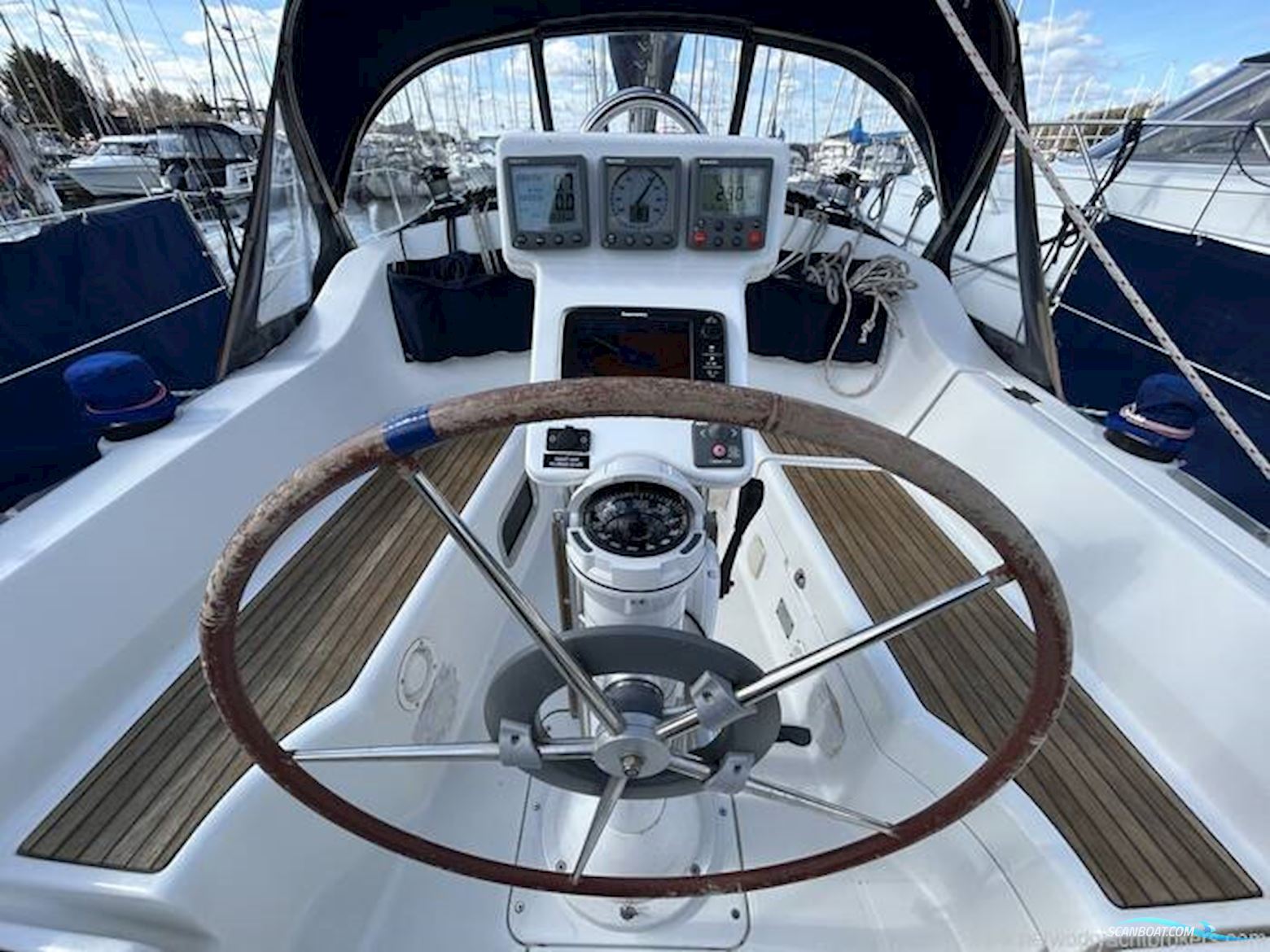 Beneteau Oceanis 323
