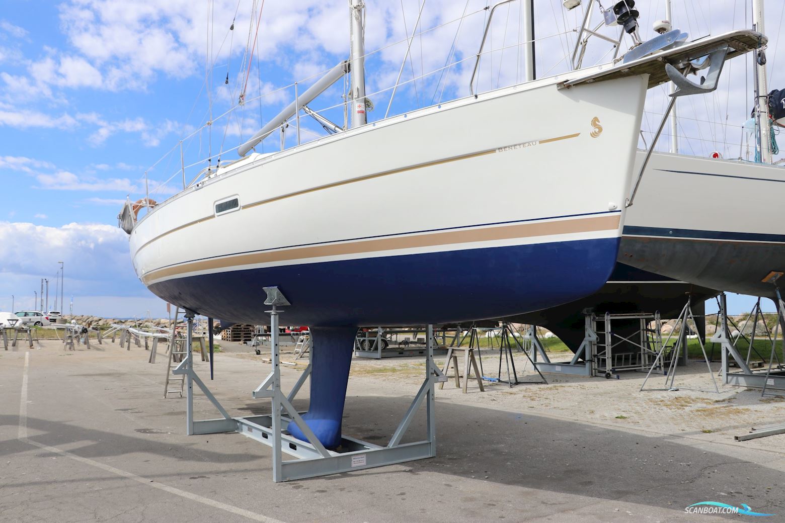 Beneteau Oceanis 323