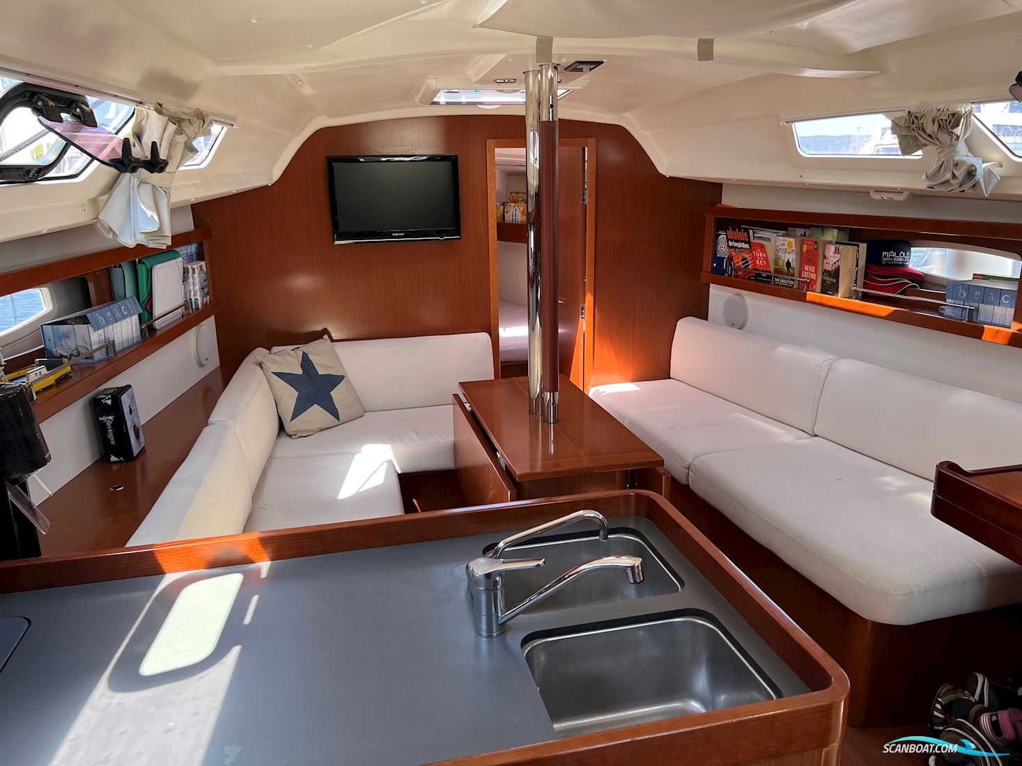 Beneteau Oceanis 34 Shallow Draft