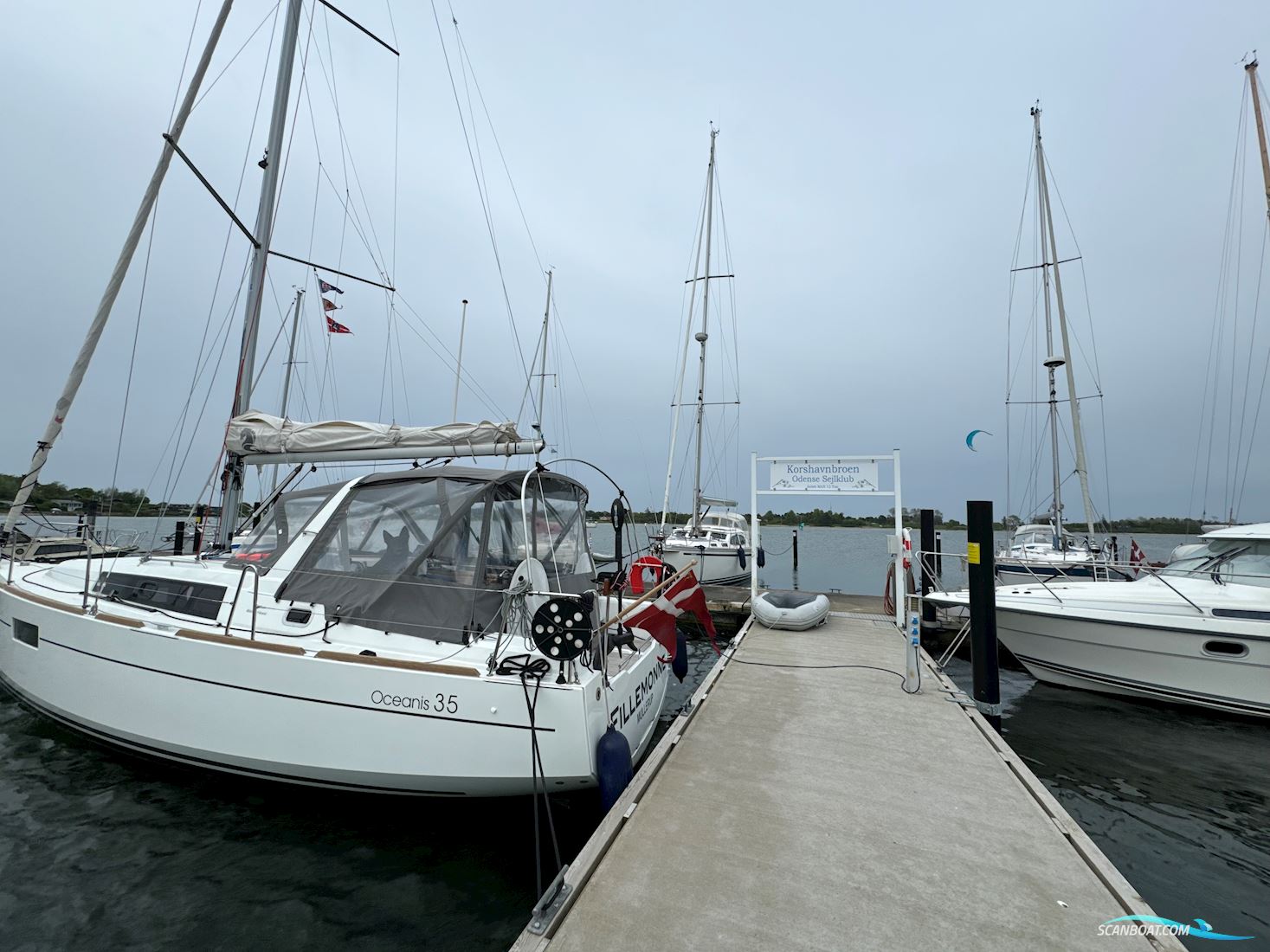 Beneteau Oceanis 35