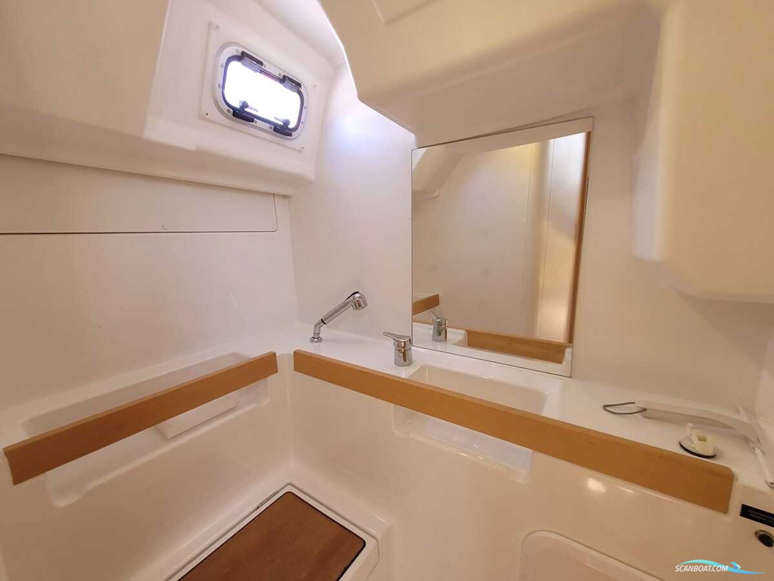 Beneteau Oceanis 35