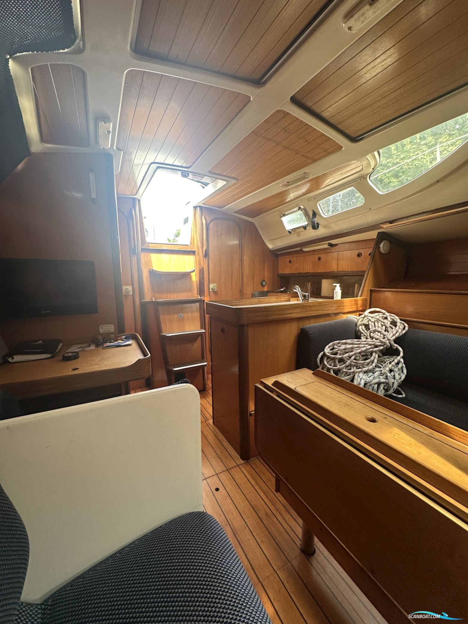 Beneteau Oceanis 350