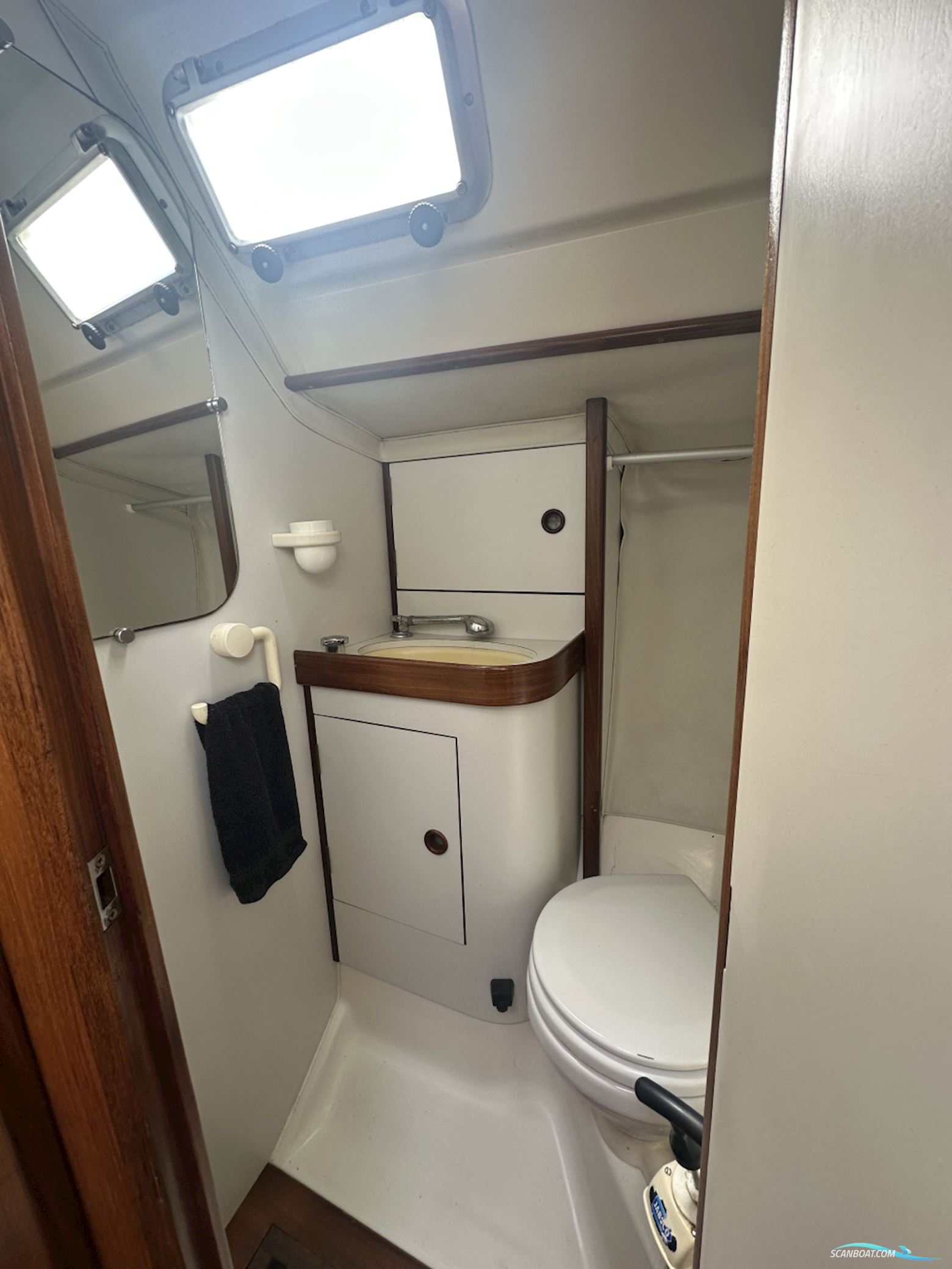 Beneteau Oceanis 350