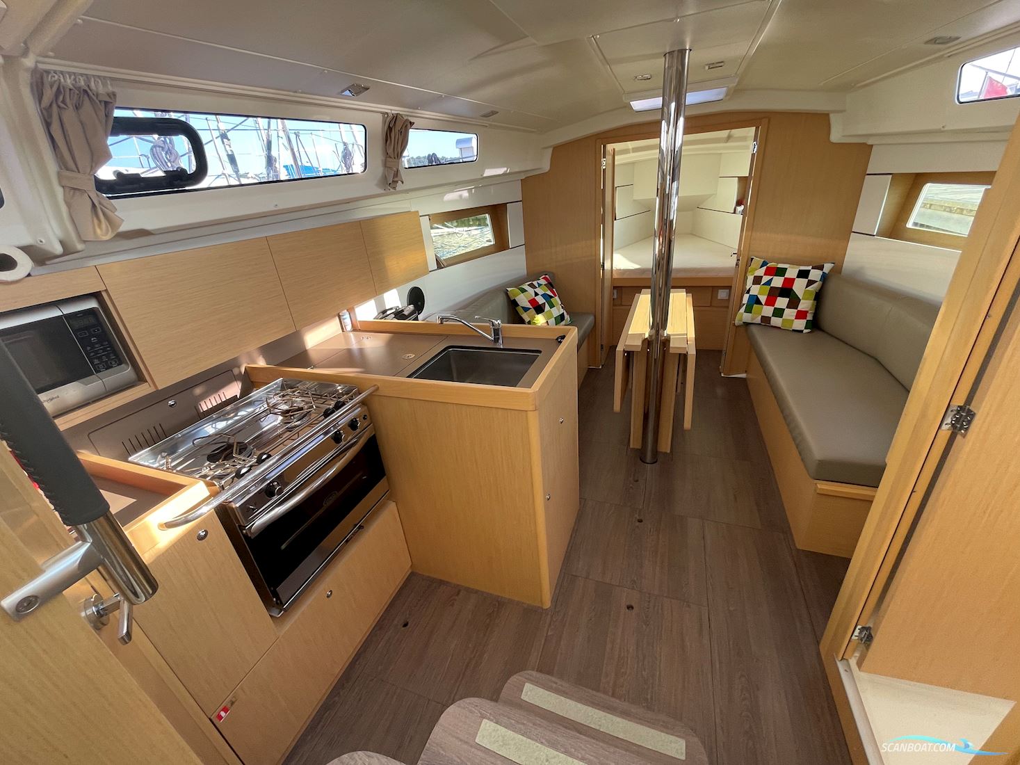 Beneteau Oceanis 35.1