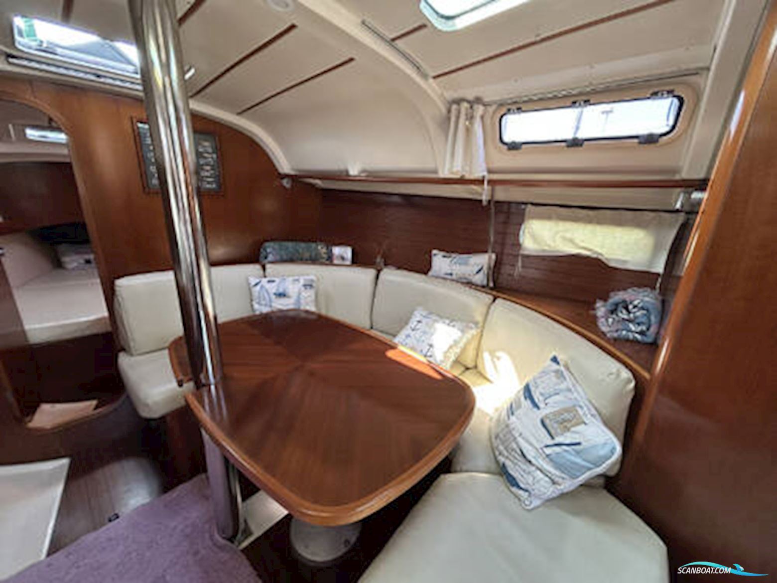 Beneteau Oceanis 351