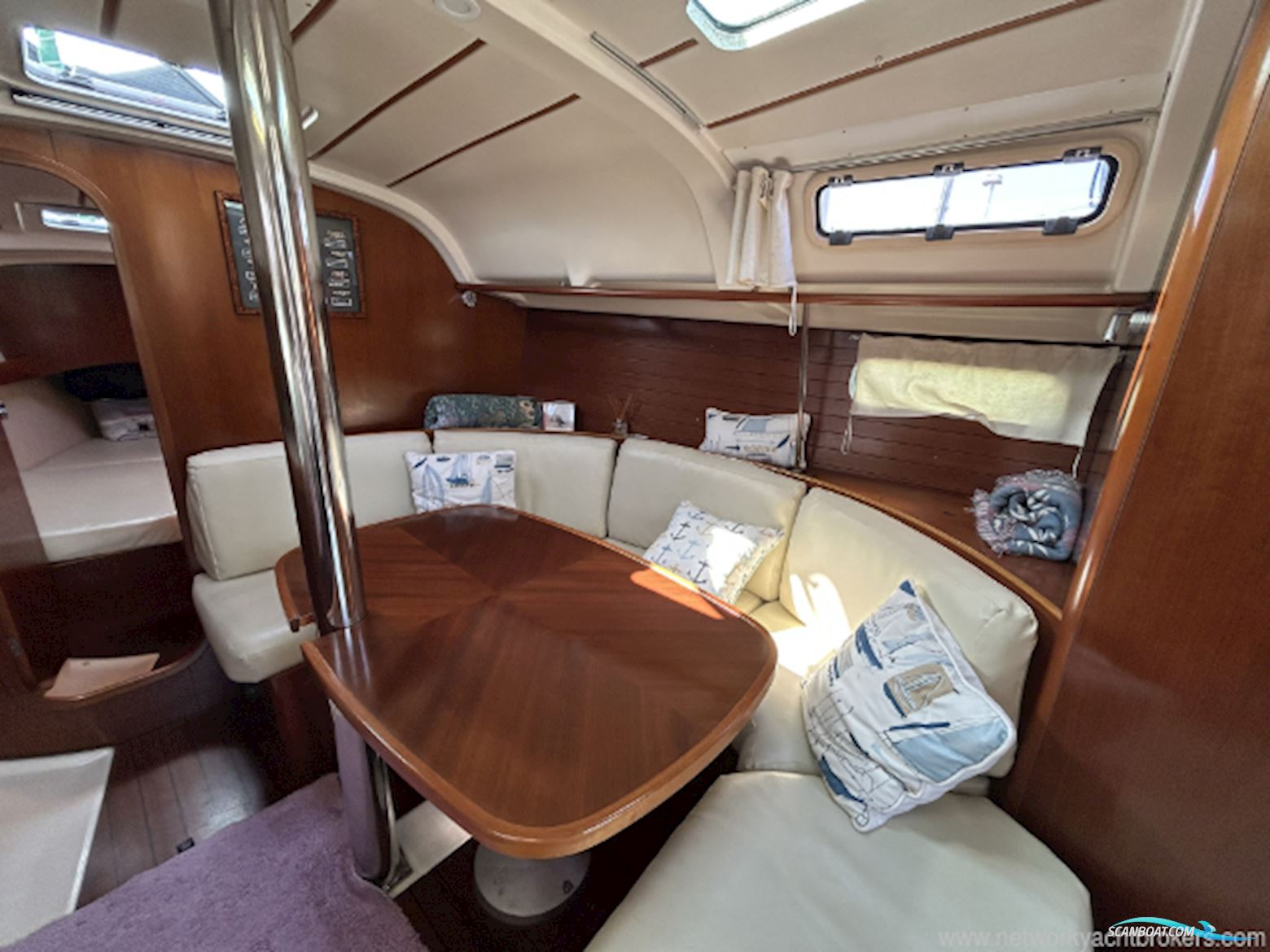 Beneteau Oceanis 351