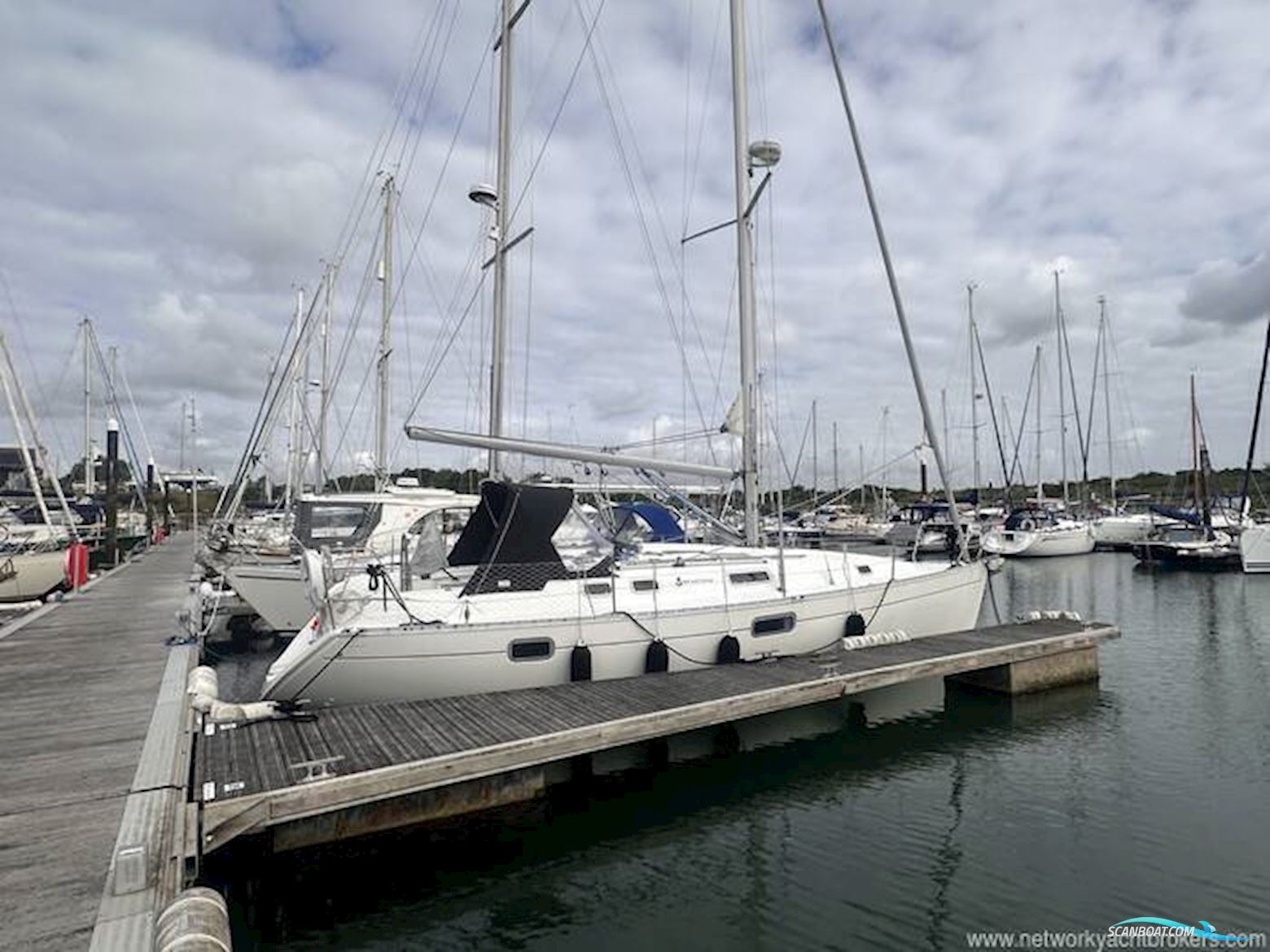 Beneteau Oceanis 351