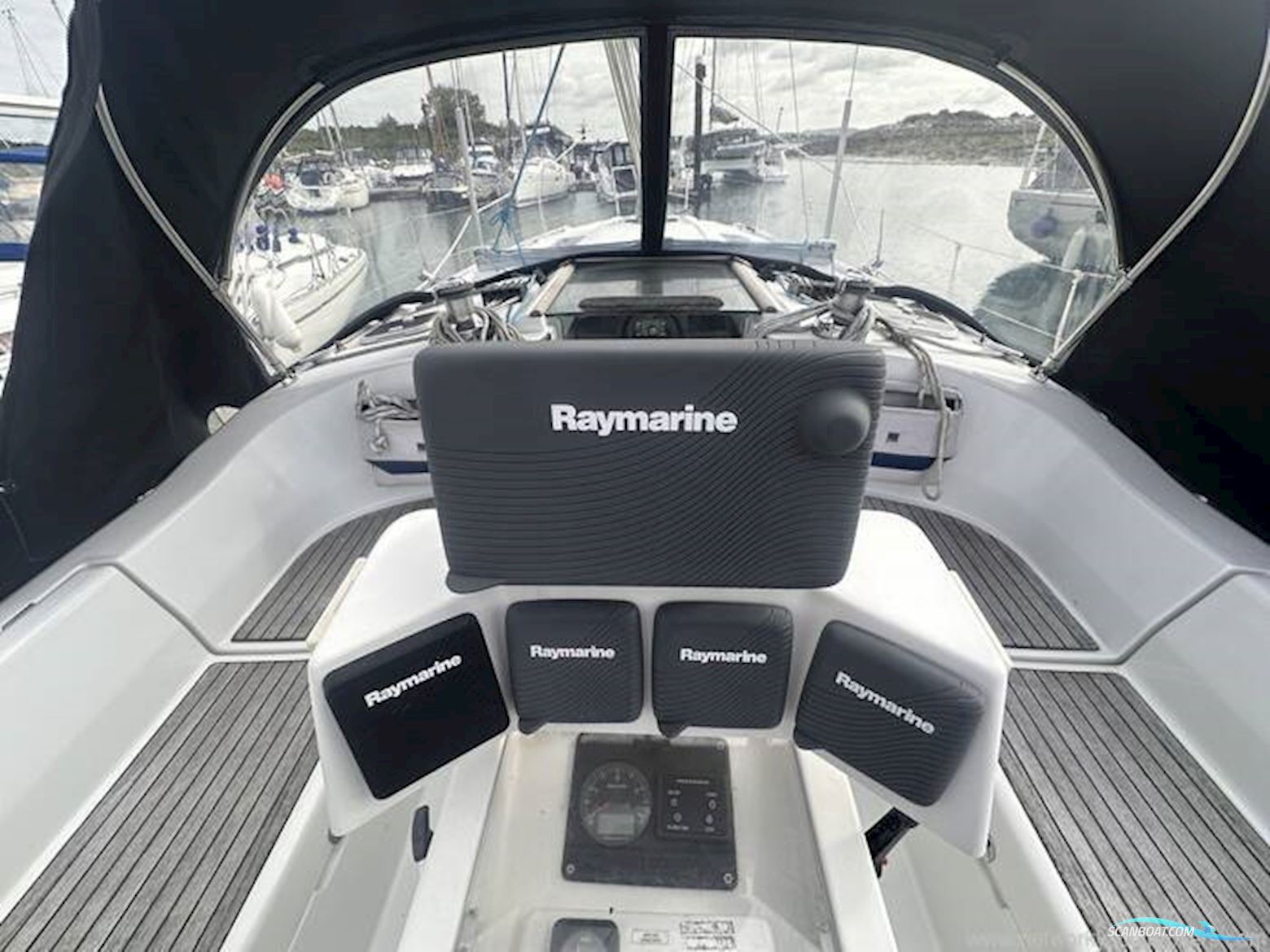 Beneteau Oceanis 351