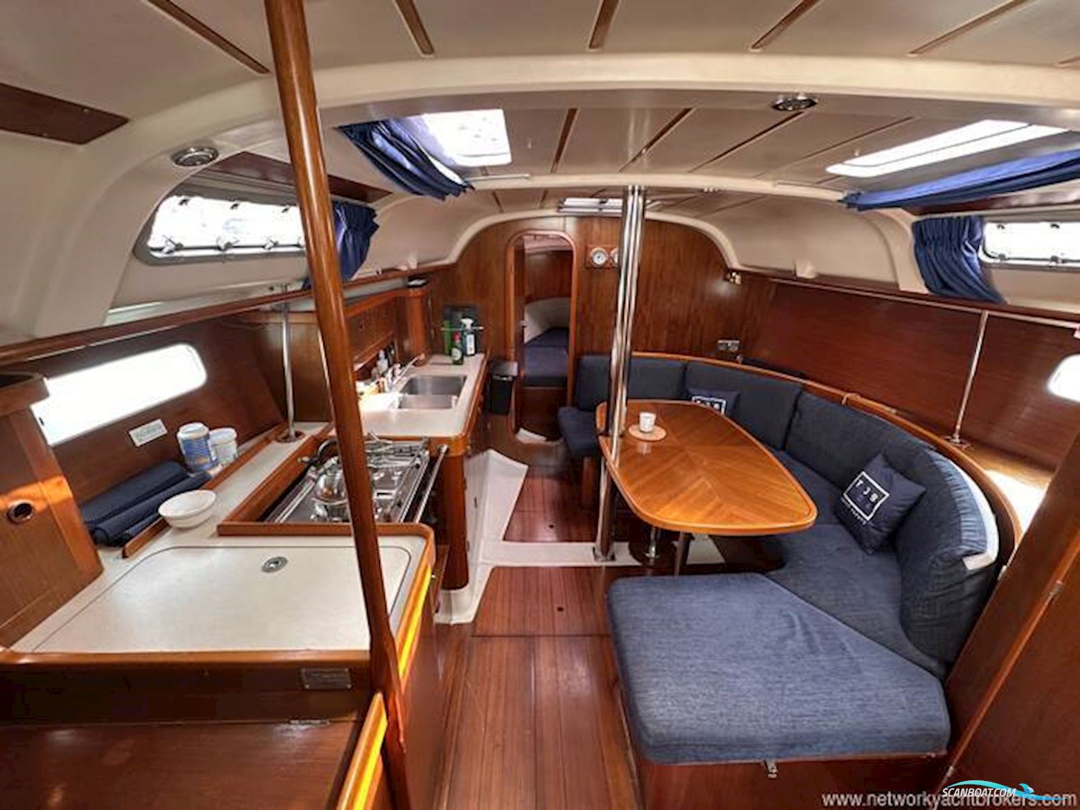 Beneteau Oceanis 351