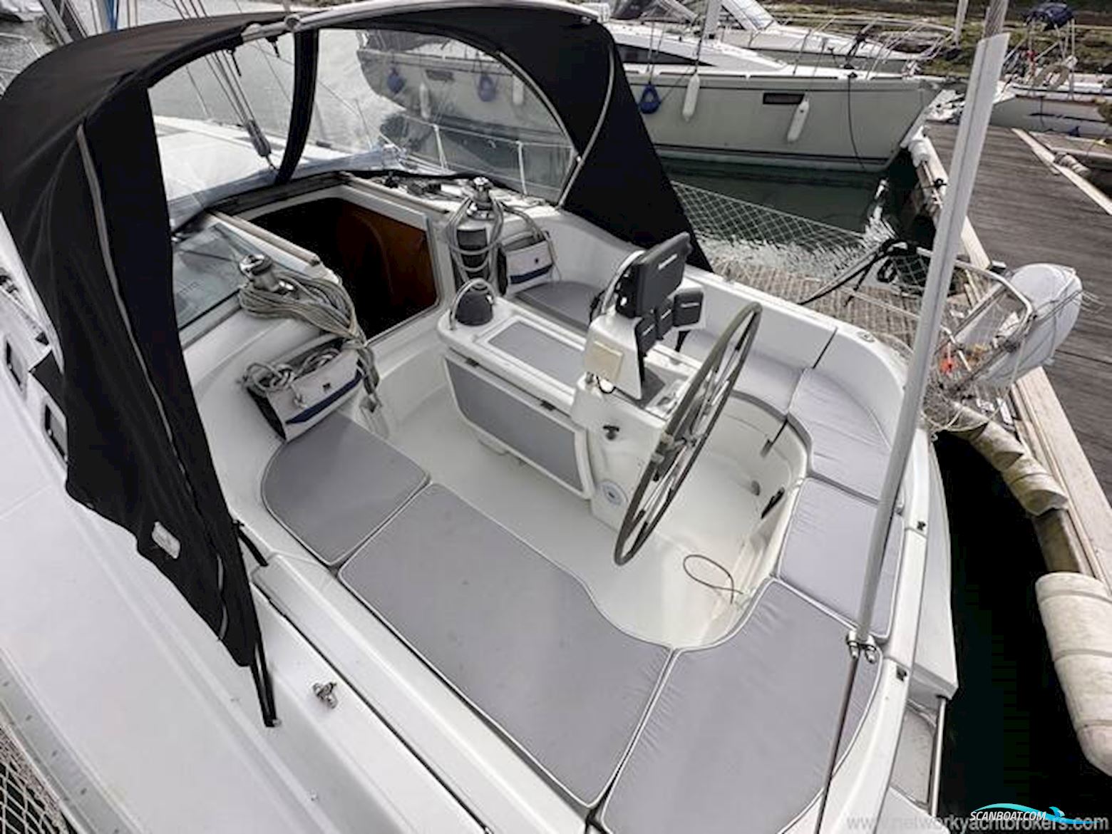 Beneteau Oceanis 351