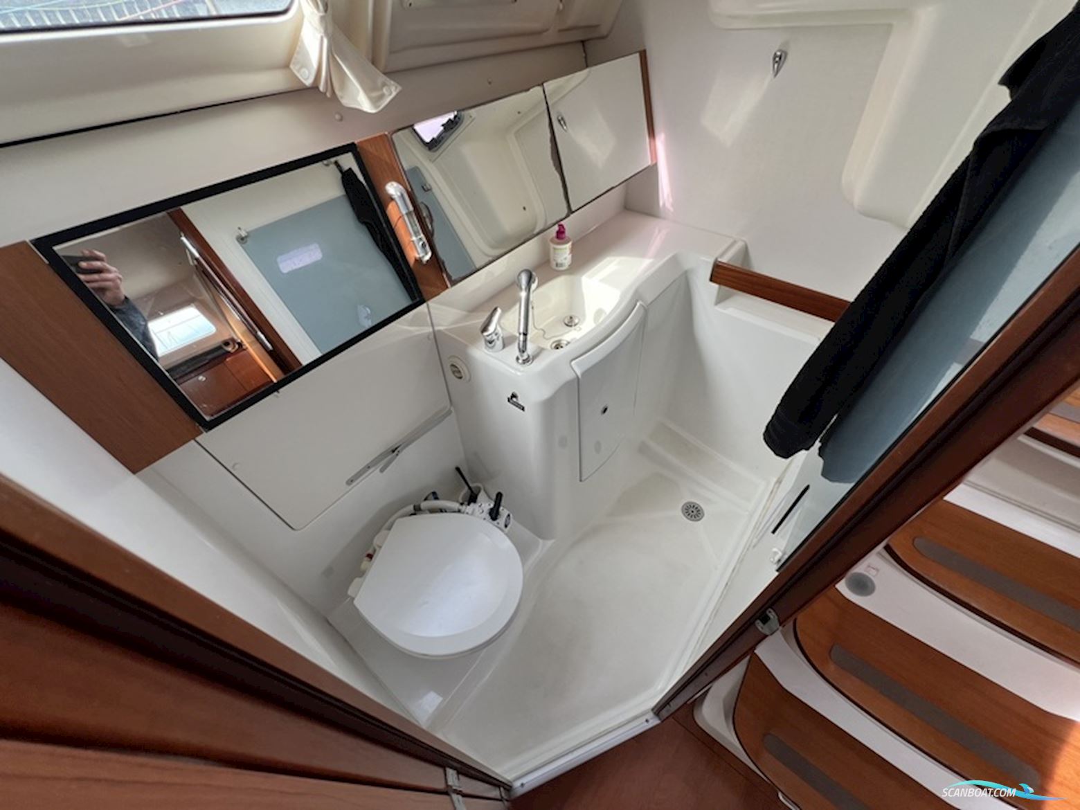 Beneteau Oceanis 37