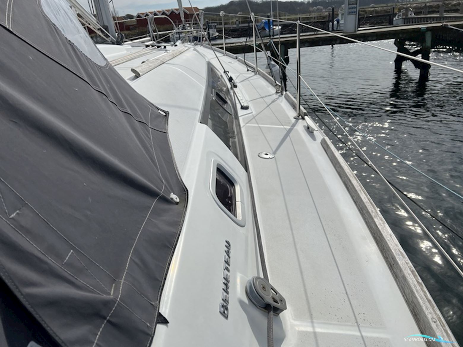 Beneteau Oceanis 37