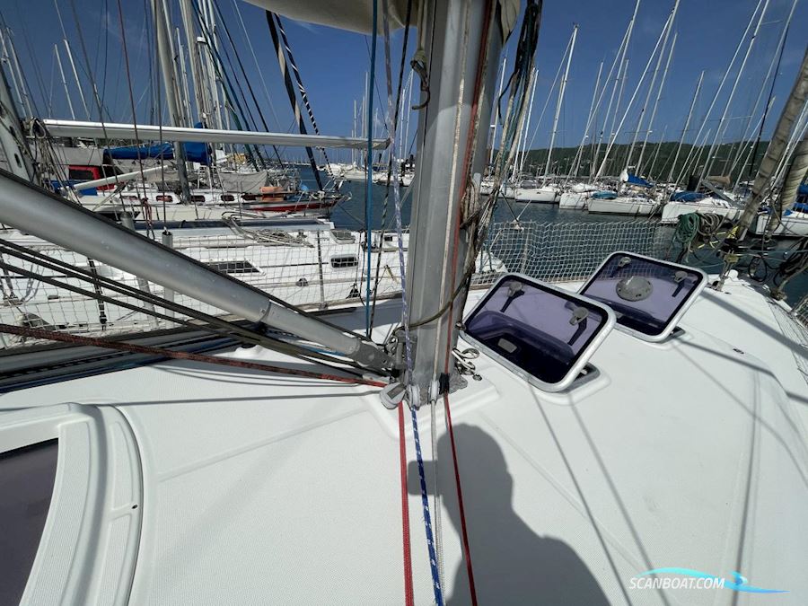 Beneteau Oceanis 37