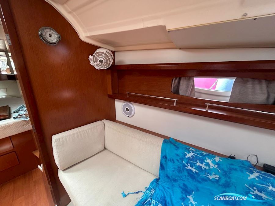 Beneteau Oceanis 37