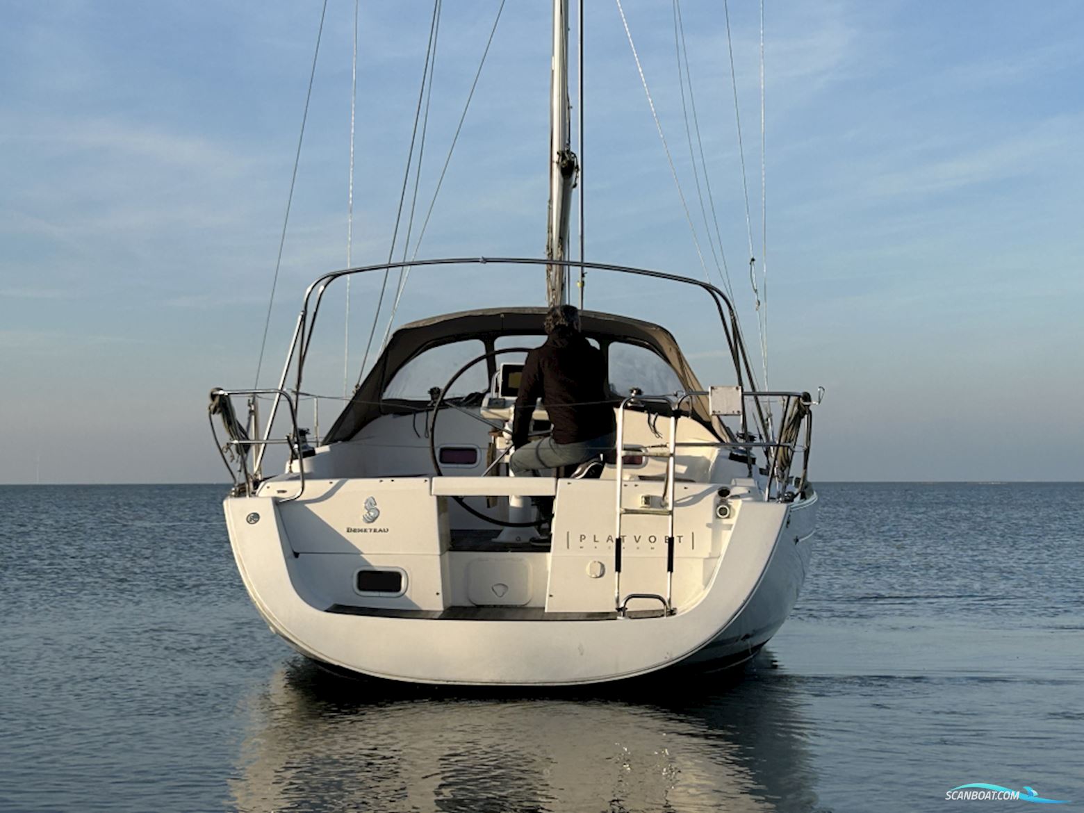 Beneteau Oceanis 37