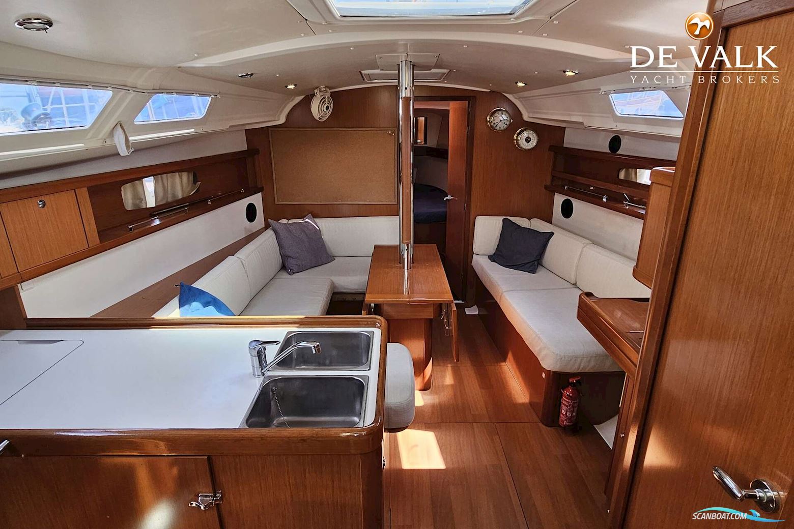 Beneteau Oceanis 37