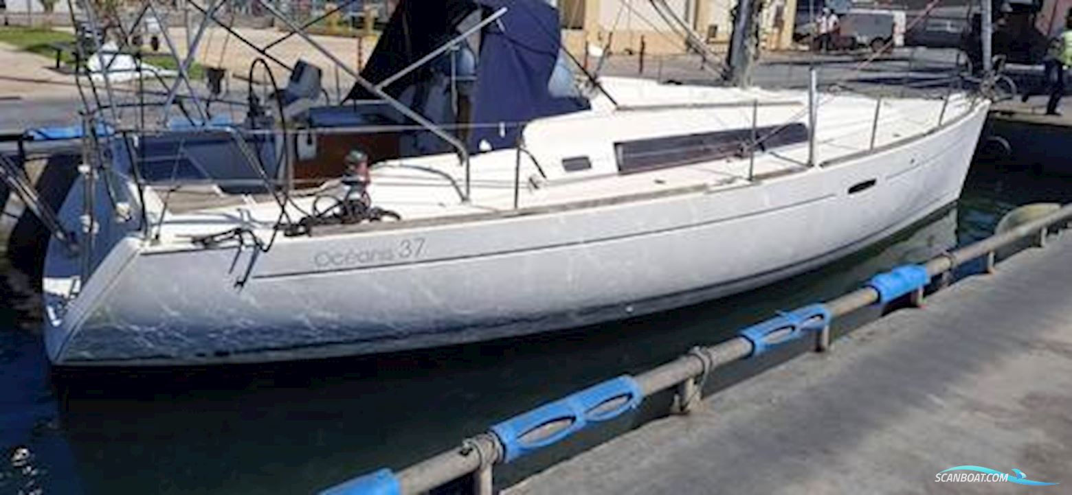 Beneteau Oceanis 37