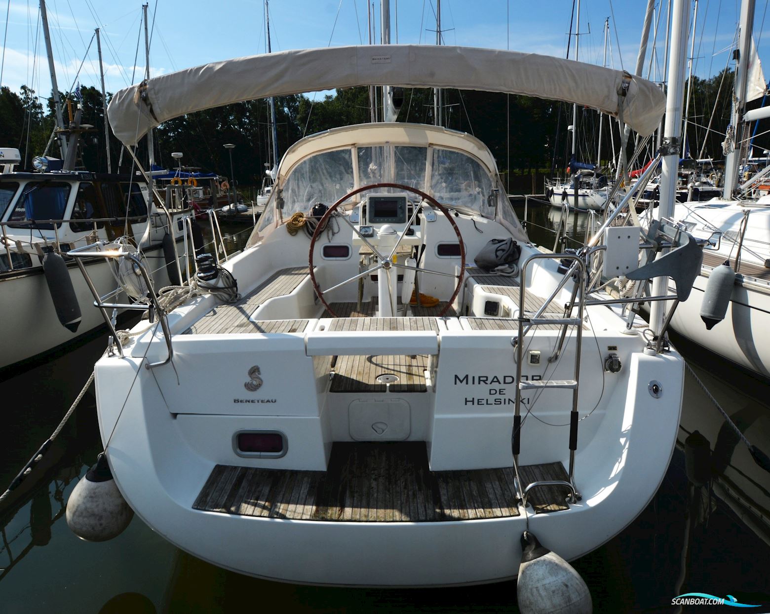 Beneteau Oceanis 37