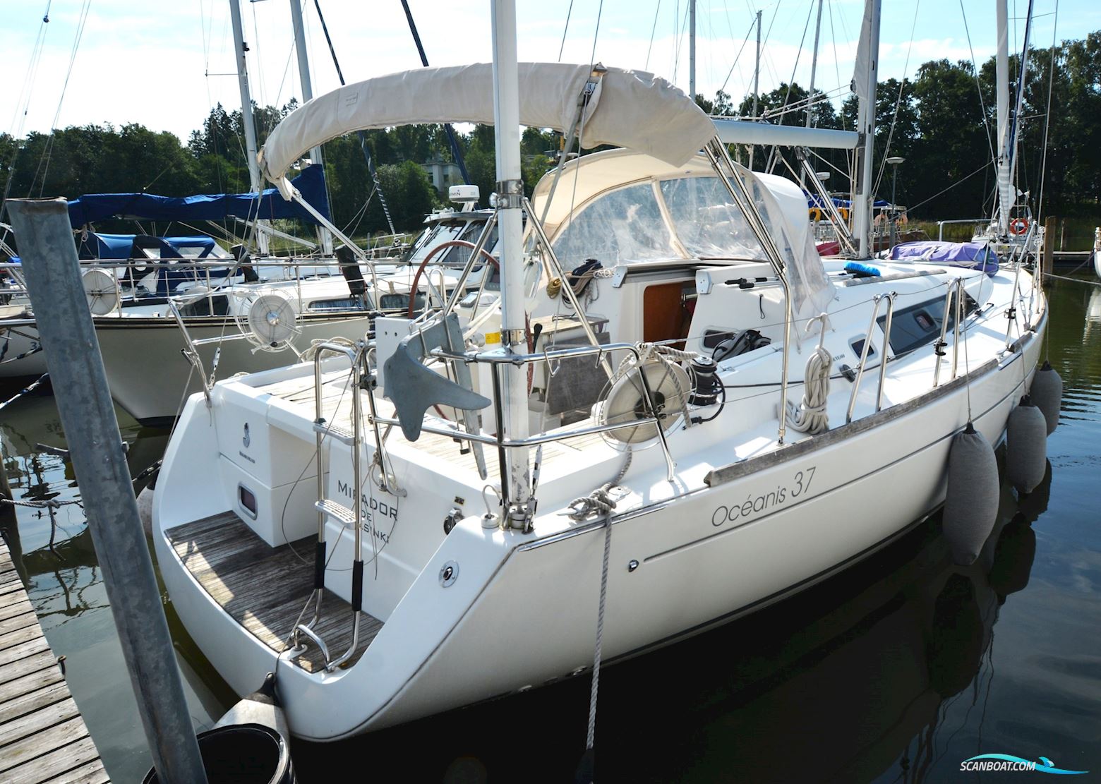 Beneteau Oceanis 37