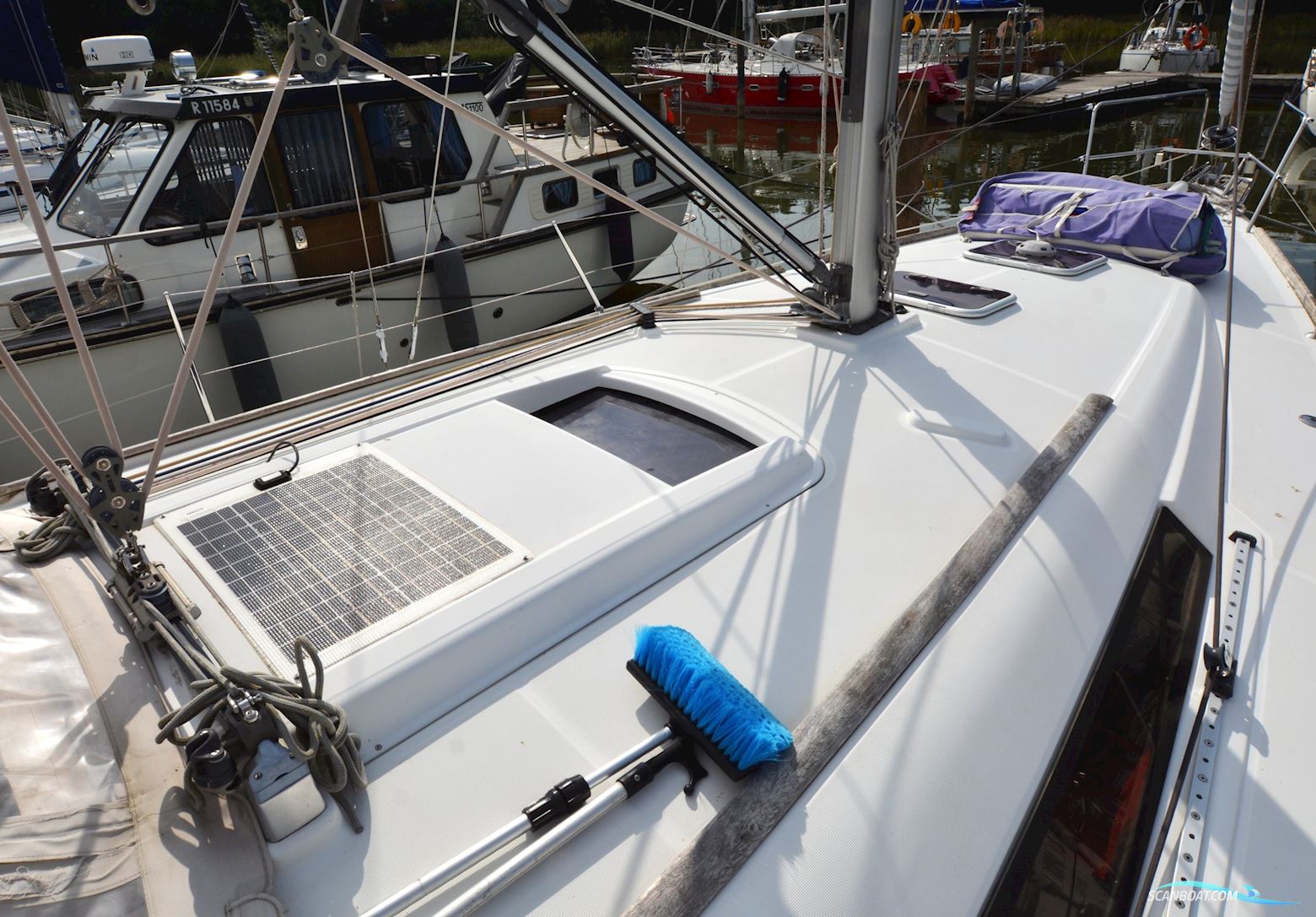Beneteau Oceanis 37