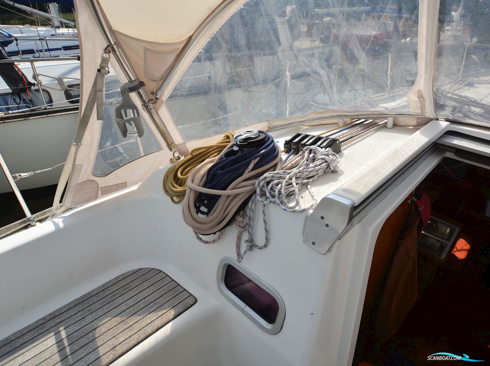 Beneteau Oceanis 37