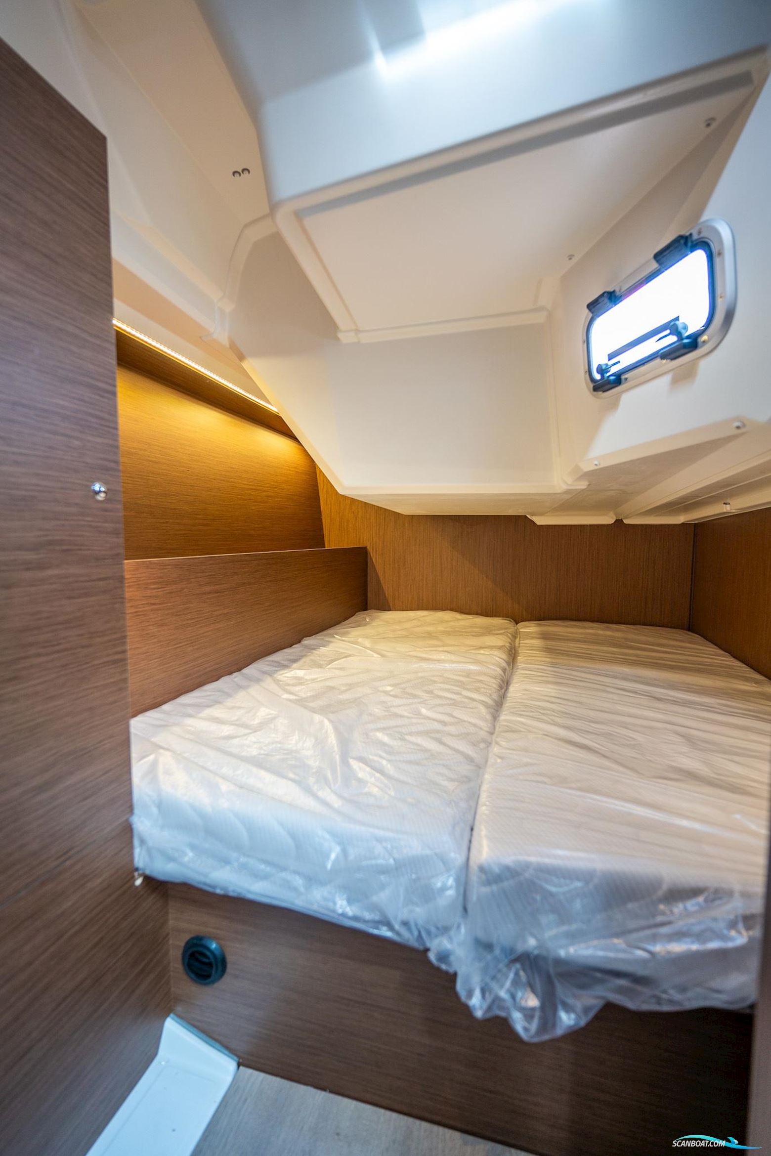 Beneteau Oceanis 37.1