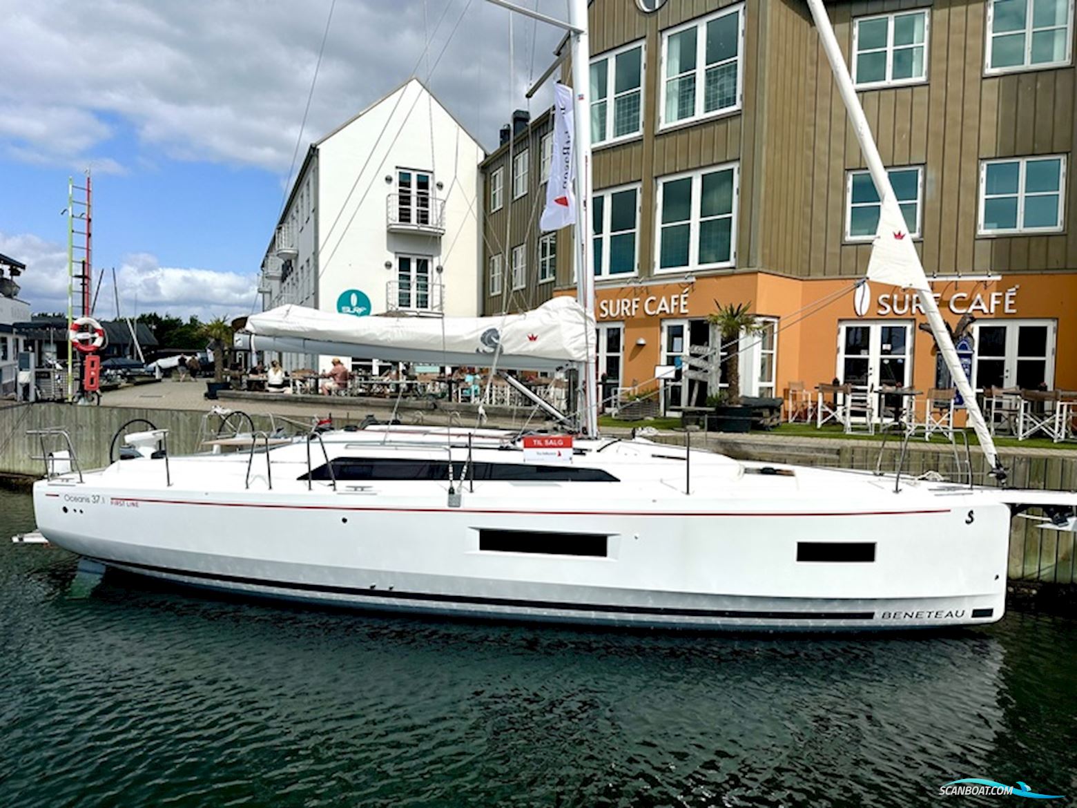 Beneteau Oceanis 37.1